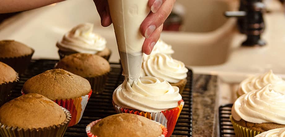 National Cake Decorating Day