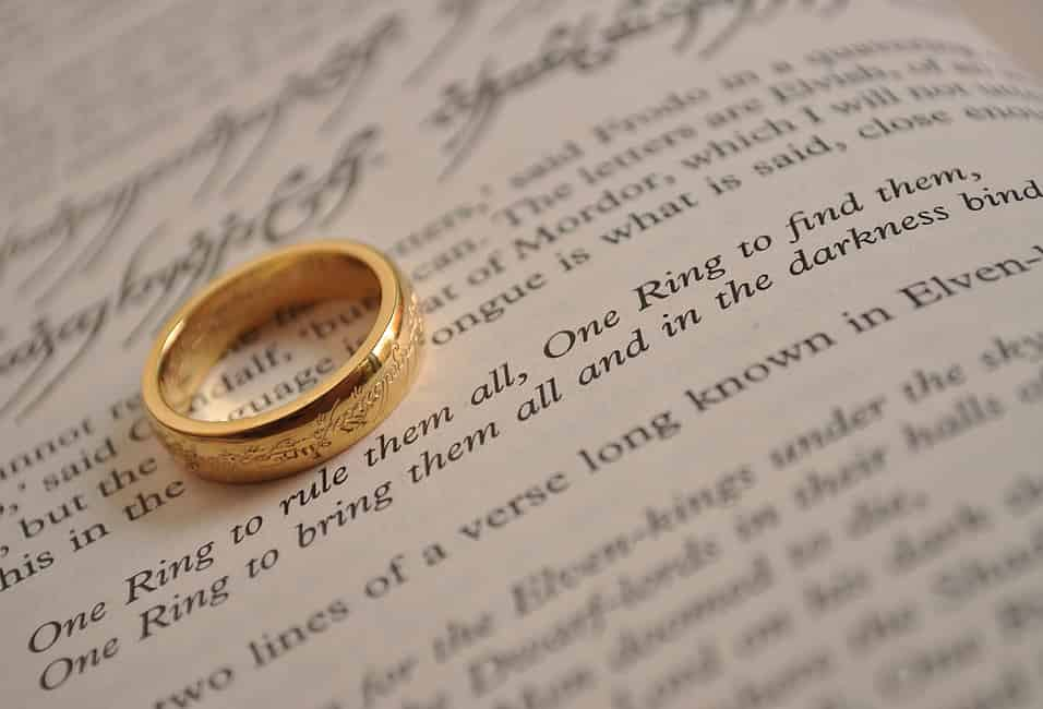 Lord of the Rings: Don't read Tolkien's books before The Rings of