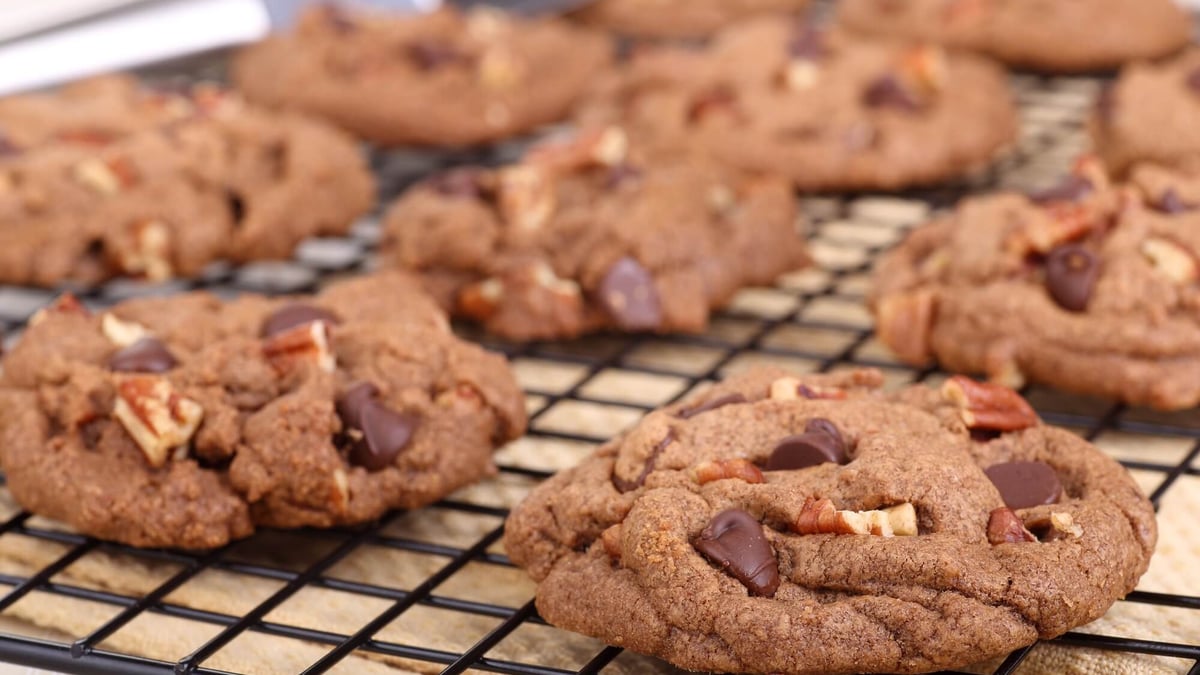 National Pecan Cookie Day (September 21st)