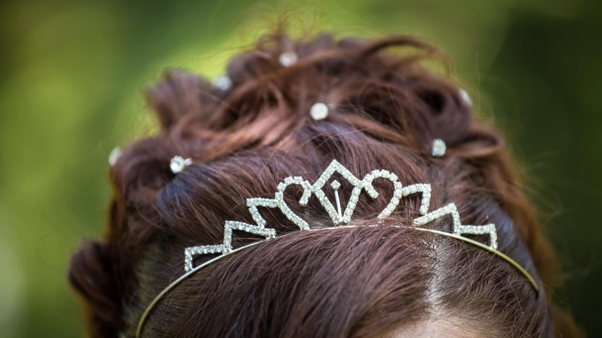 International Tiara Day (May 24th)