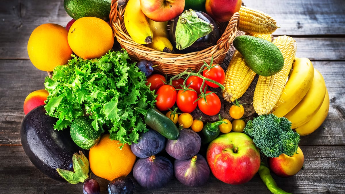 Fruits sales and vegetables
