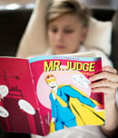 international read comics in public day