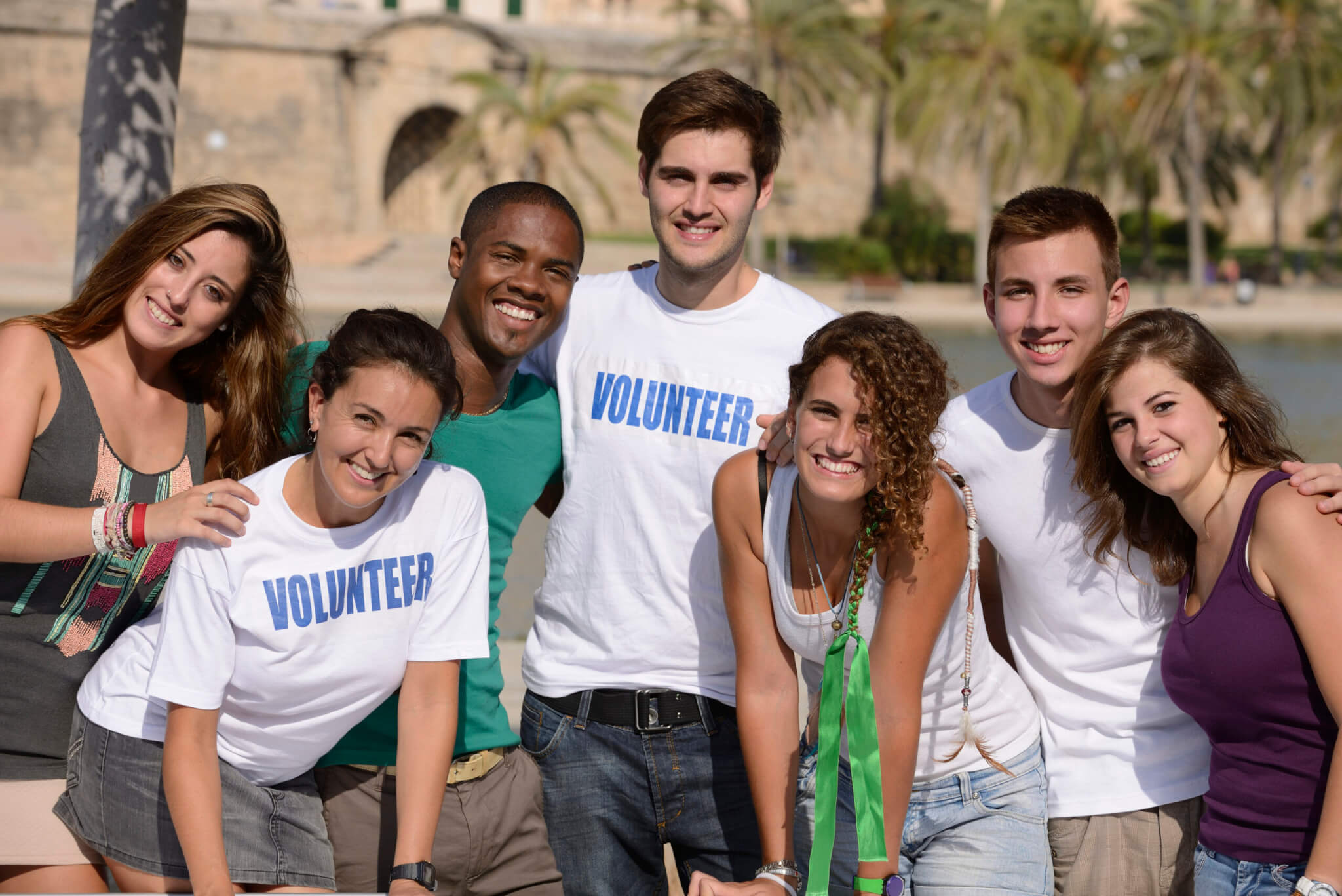 Иностранные волонтеры. Волонтерство за рубежом. Волонтеры США. Волонтерство молодежи за границей. Волонтёрство в Америке.