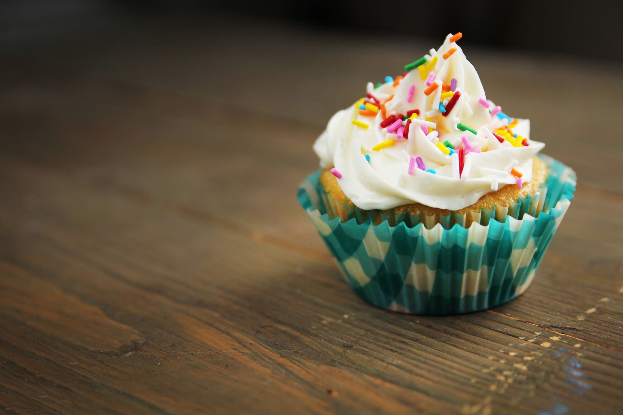 Brown Plaid Birthday Background Edible Cake and Cupcake 